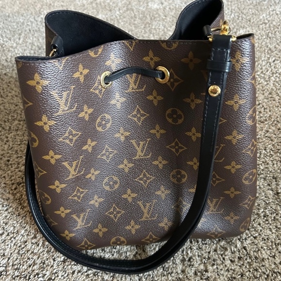 Louis Vuitton Neonoe bag - Picture 4 of 12